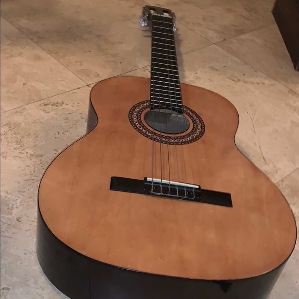 ‘Lucida Guitar’